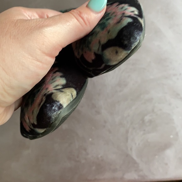 Sam Edelman Ryane Velvet Floral Pointed flat-6 EUC - Picture 6 of 7